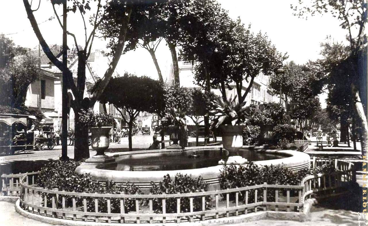 MH e- 014- Place des quinconces .jpg